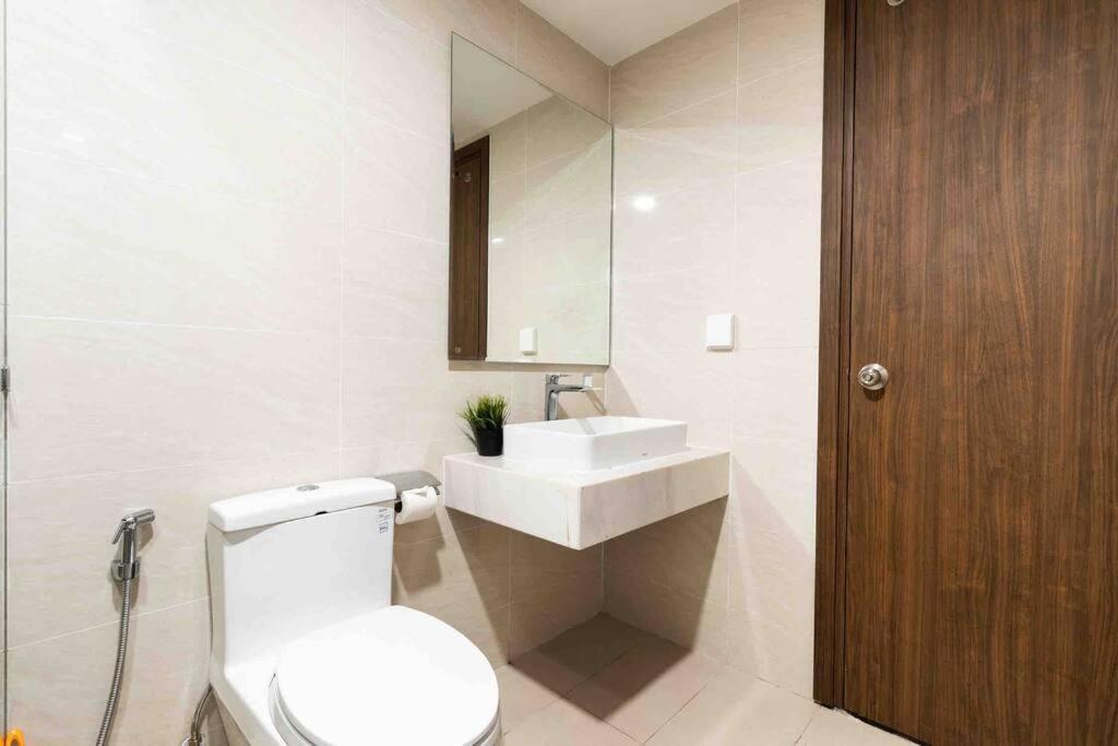Saigon Royal - 3br - Amazing River View - Hana Apart 30 Apartment Ho Chi Minh City
