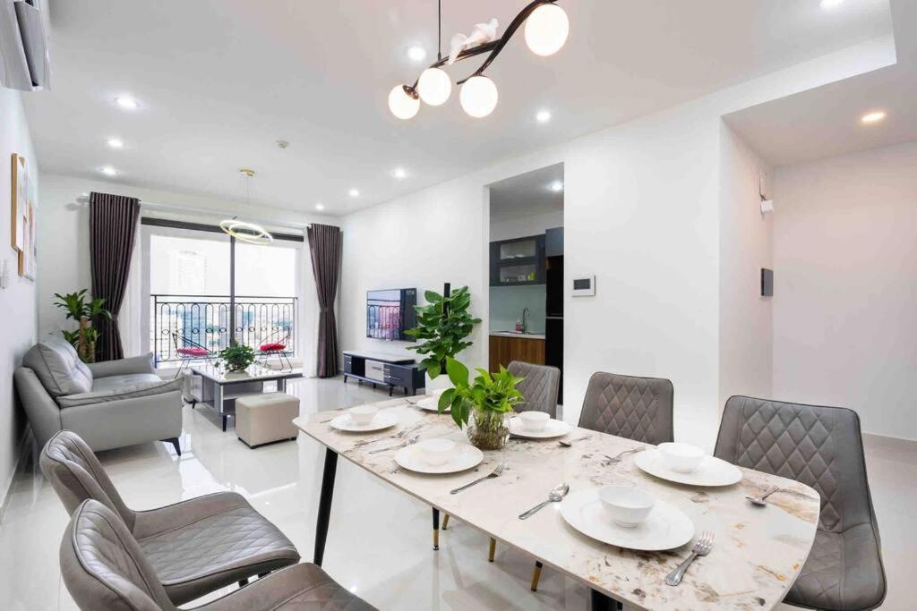 Saigon Royal - 2br High Fl - Citi Center - Hana 31 Apartment *