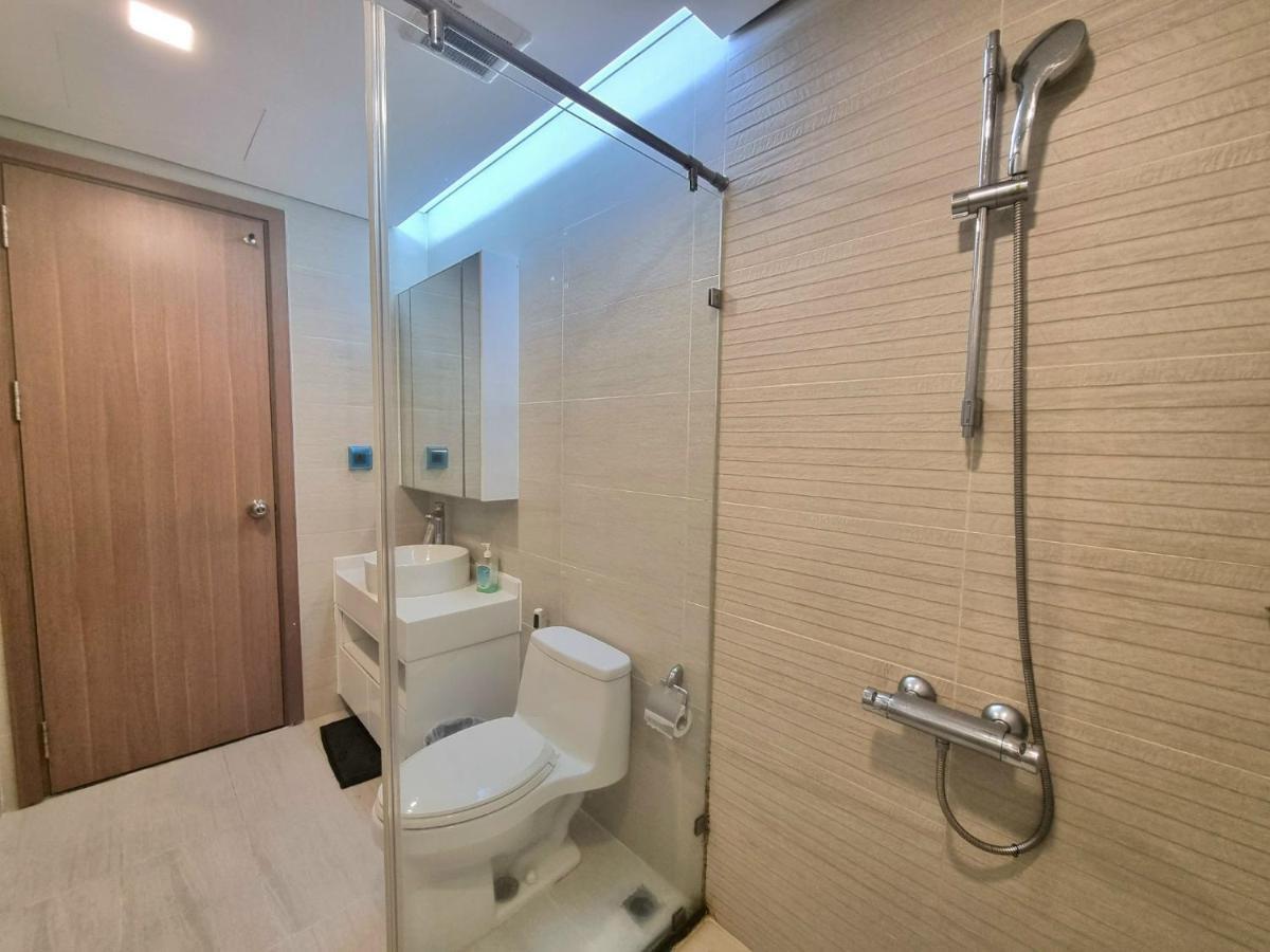 Apartment 123 In Vinhomes Central Park - Landmark 81 Area *
