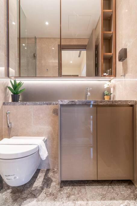 The Rixx Elegant @ D1/jacuzzi/pool/gym Apartment
