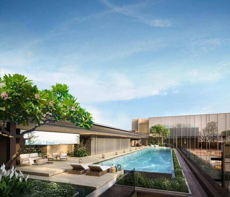 The Rixx Elegant @ D1/jacuzzi/pool/gym * Ho Chi Minh City