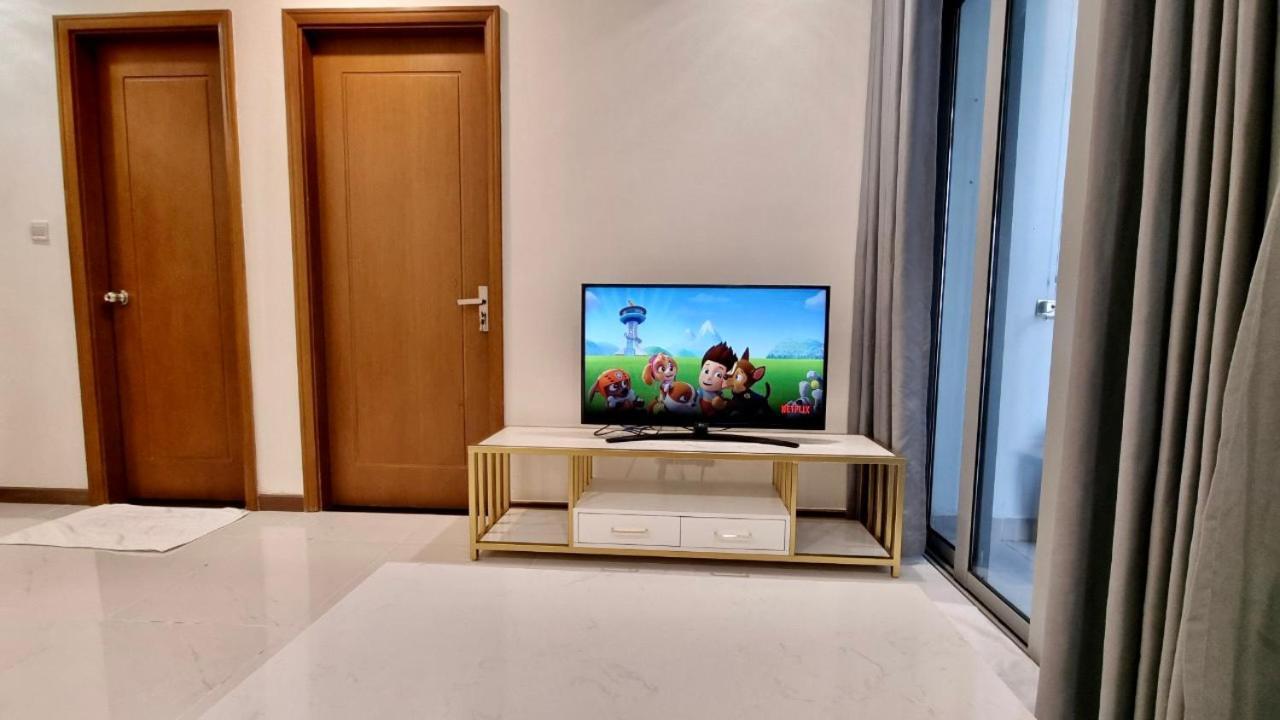 Apartment 123 In Vinhomes Central Park - Landmark 81 Area
