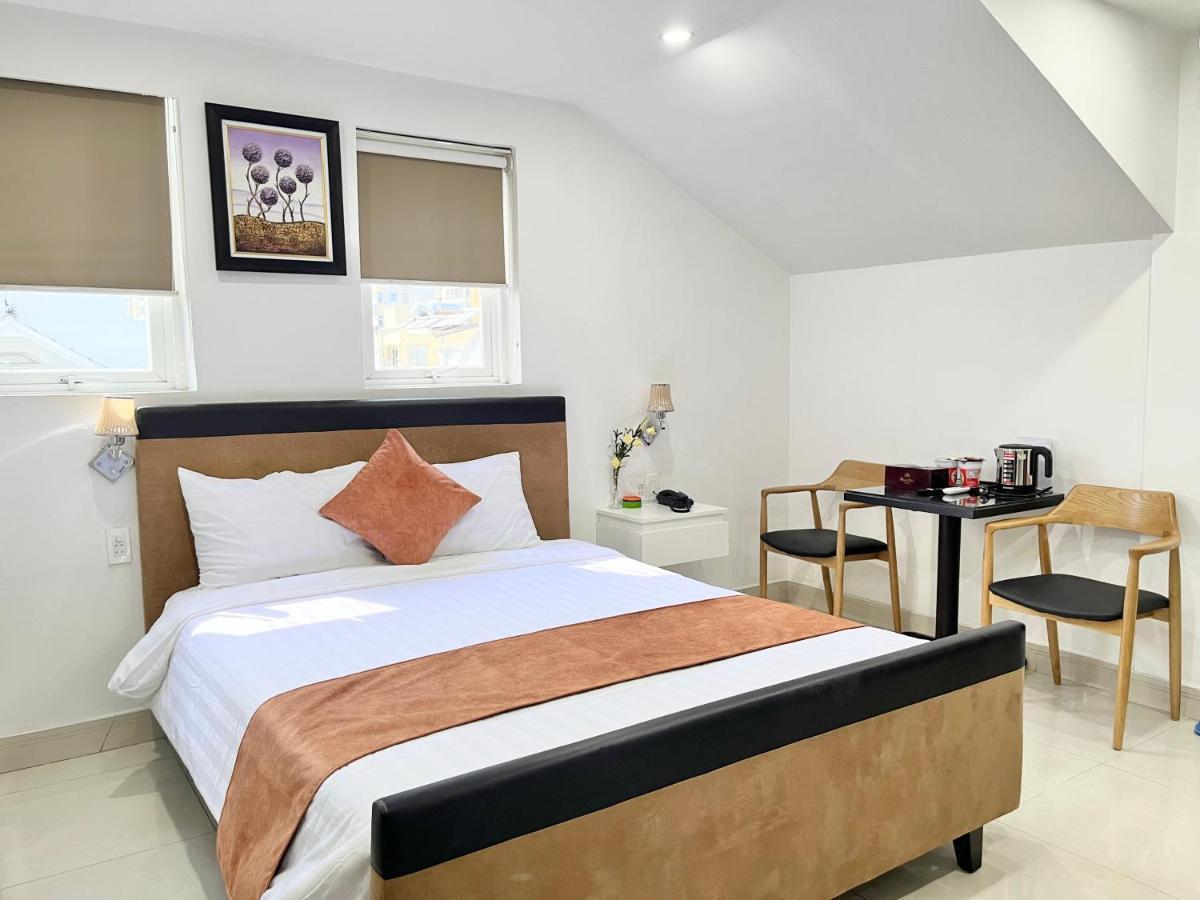 Hotel Paragon Pmh