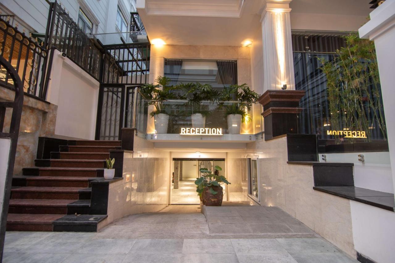 Bin Bin 8 - Near Sunrise Hotel