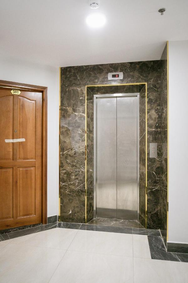 Btw Airport & D1 Center, Fast Wifi & Check-in 24/7 Apartment
