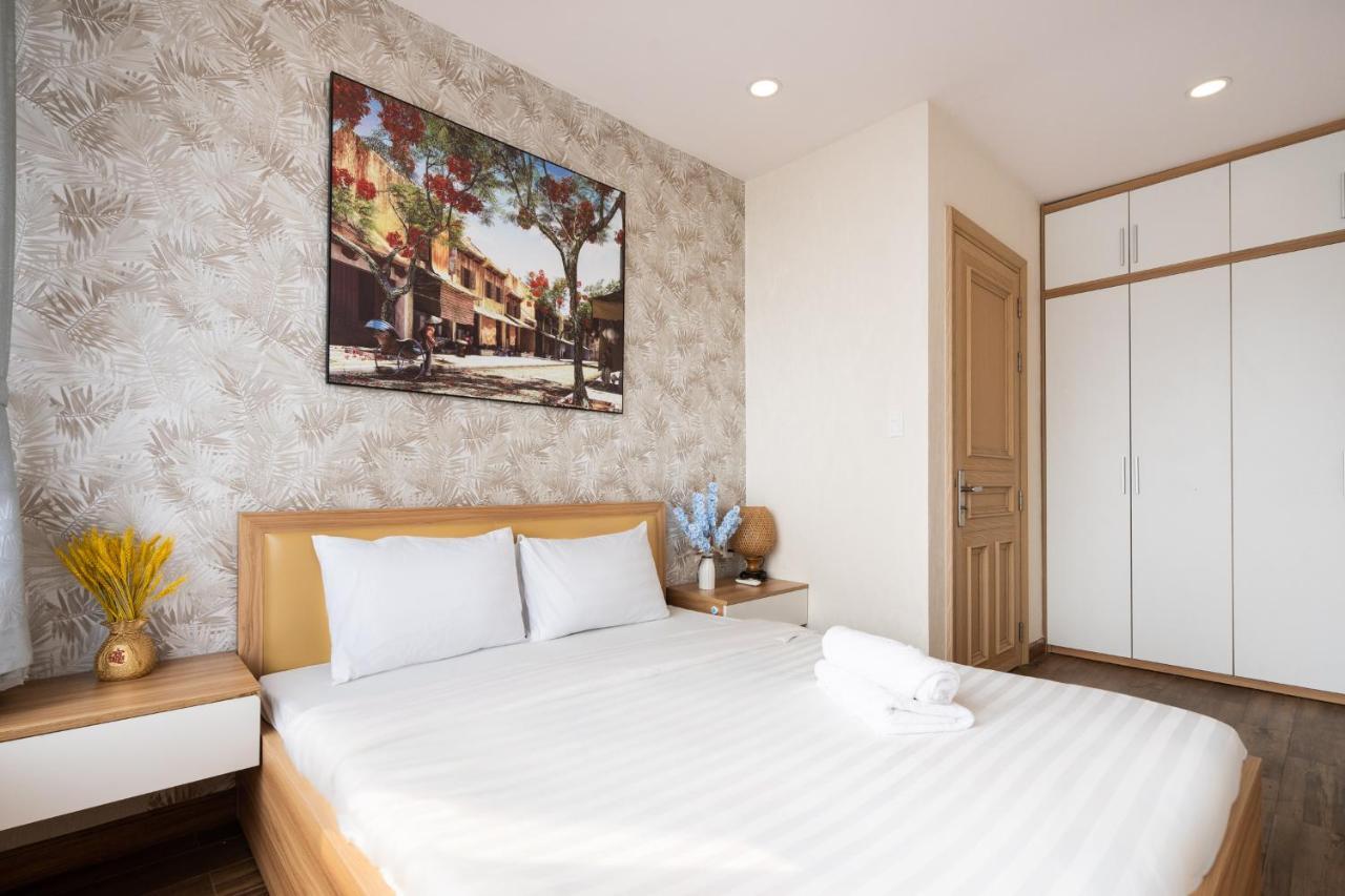 Jessie Saigon - Rivergate 3*
