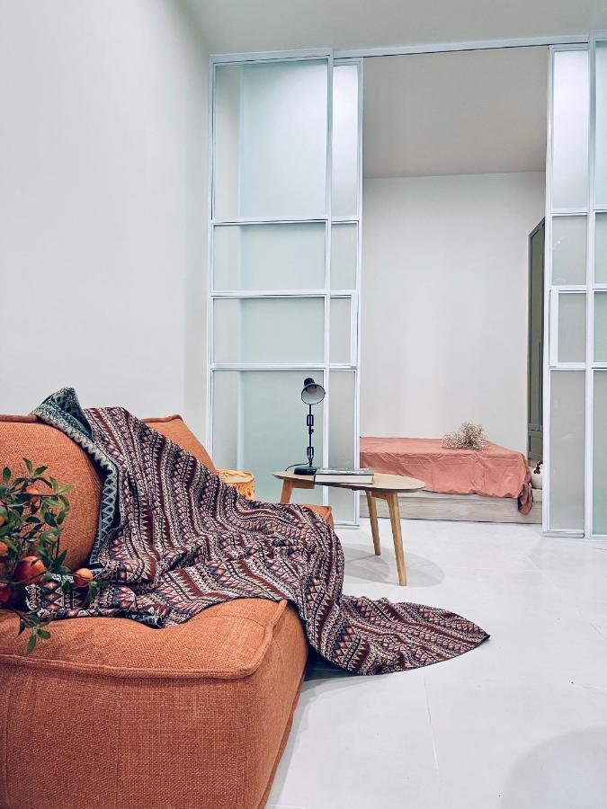 Honghome Nguyen Cu Trinh Apartment