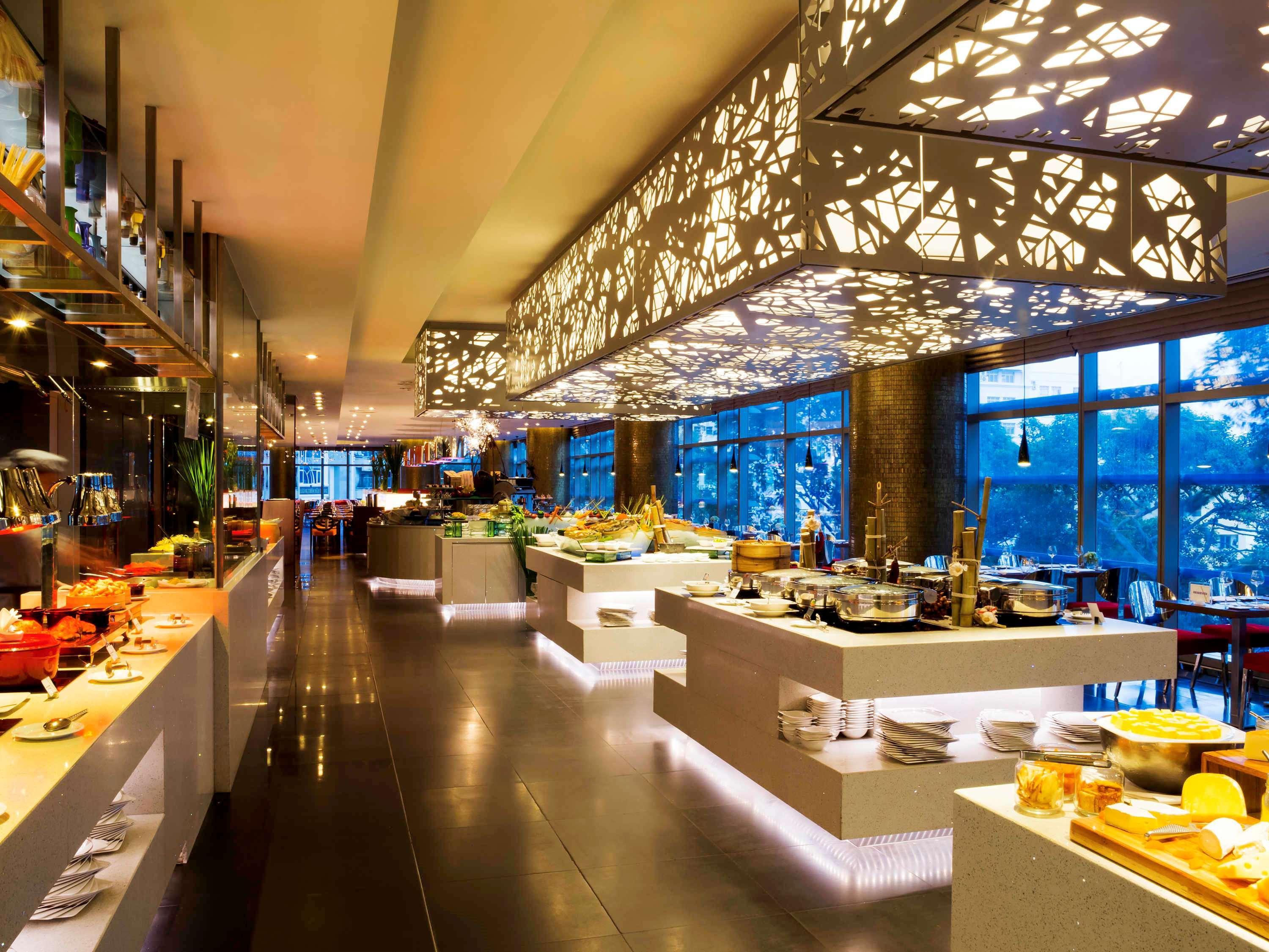 Pullman Saigon Centre Hotel 5*