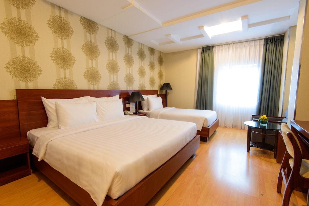 Hotel Park Saigon 3*