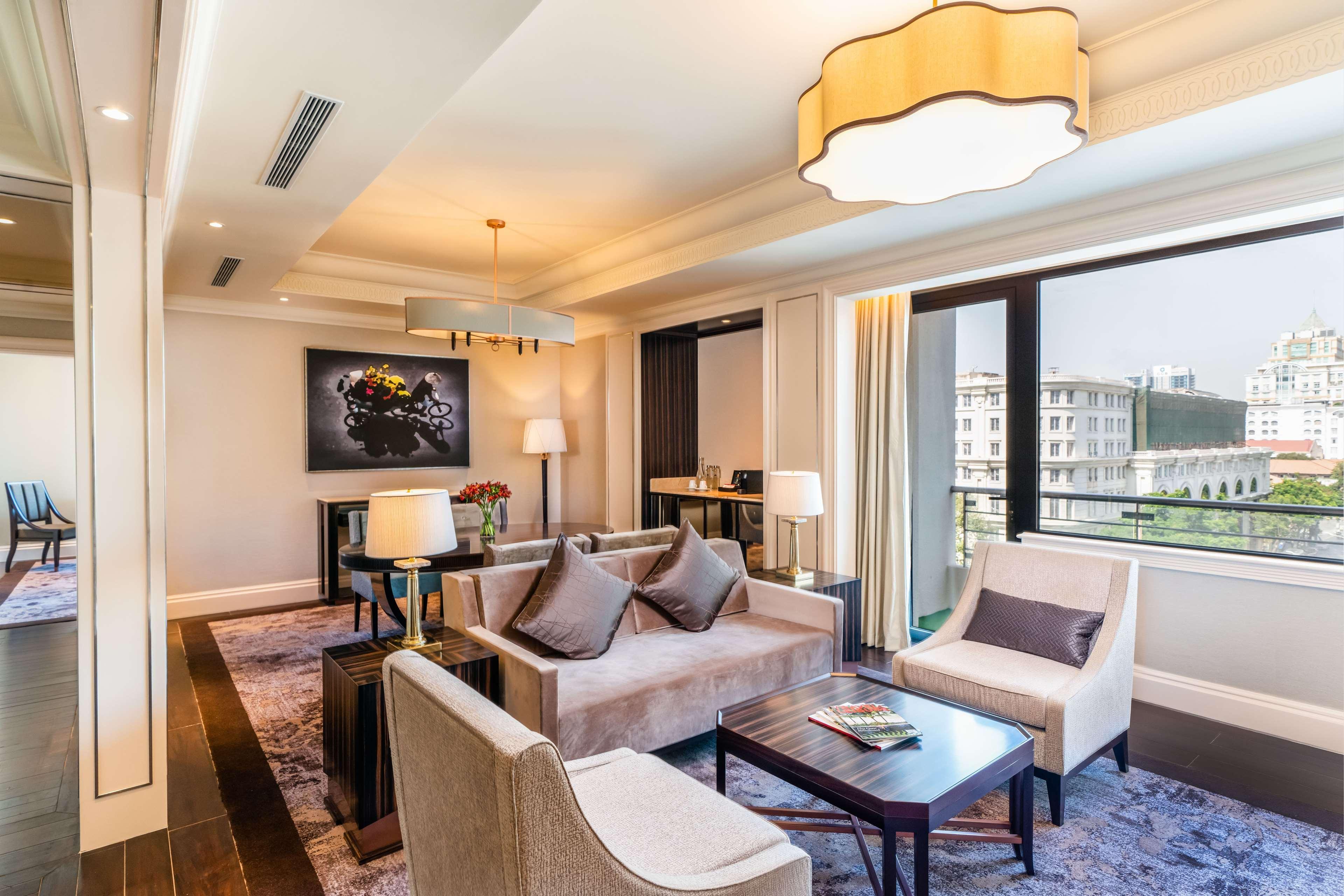 Caravelle Saigon Khách sạn 5*
