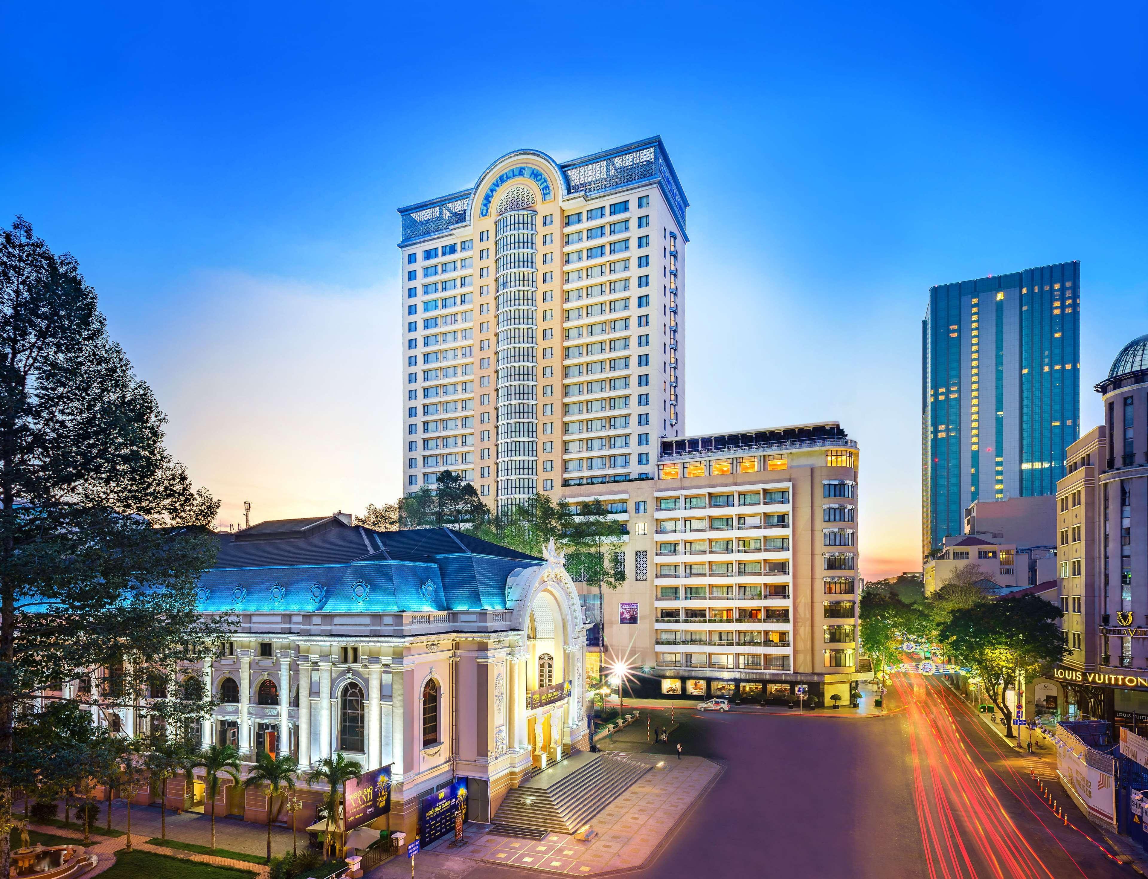 Khách sạn Caravelle Saigon 5*