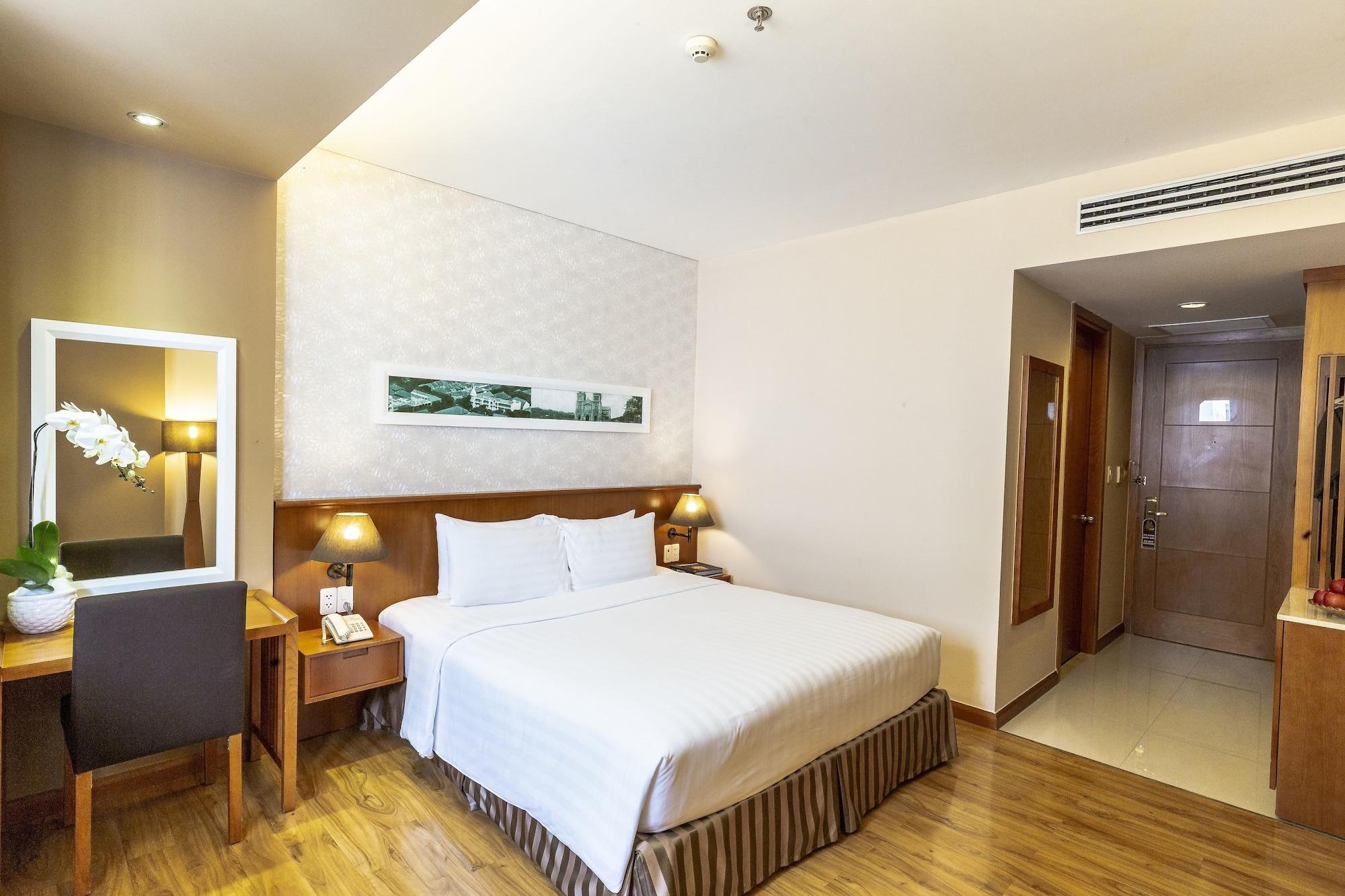 Saigon Khách sạn