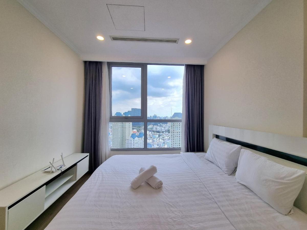 Vinhomes Central Park Luxury 1,2,3,4 Bedroom, Landmark 81 Area Apartment Ho Chi Minh City