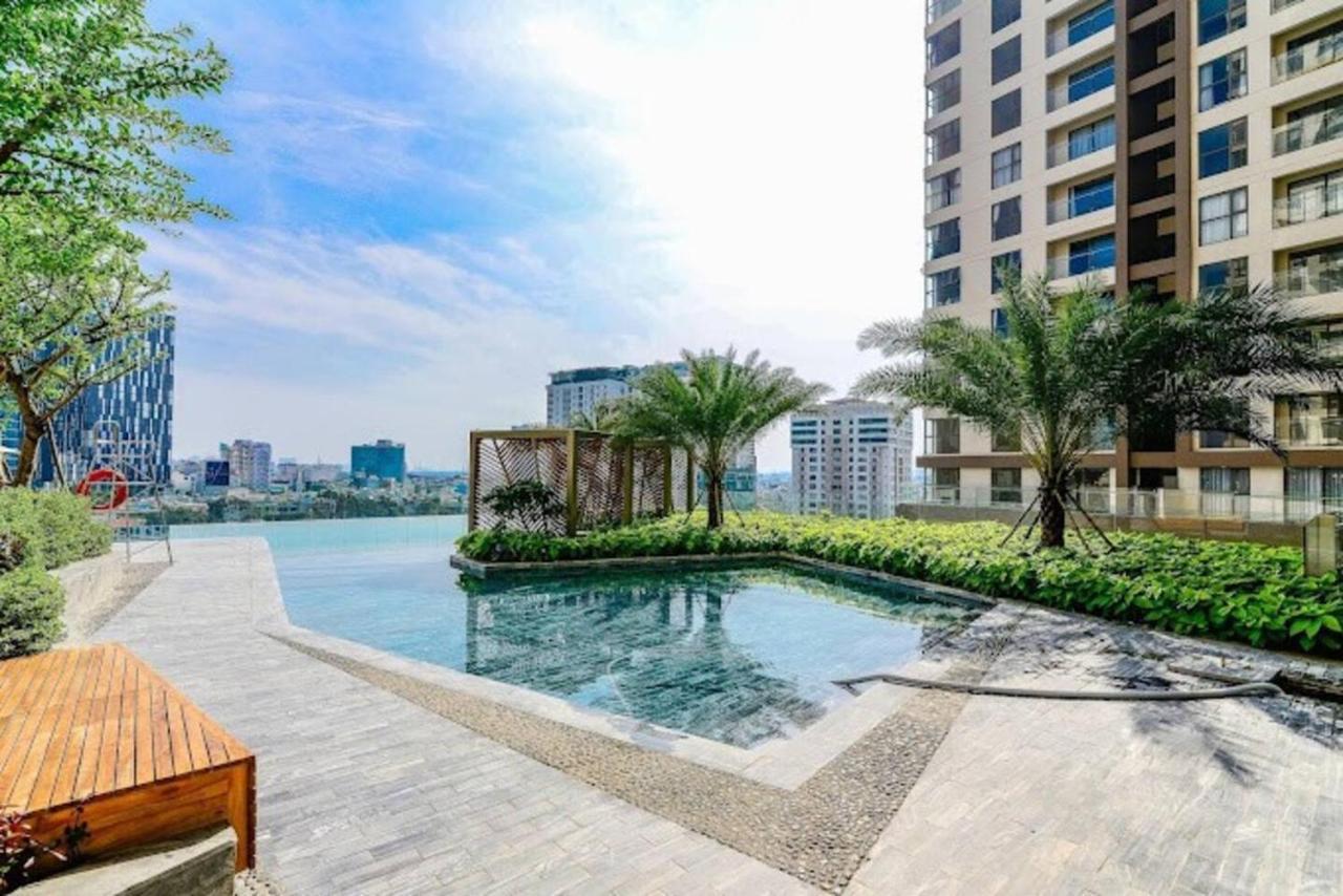 Amber Luxury Millennium Free Pool Apartment *