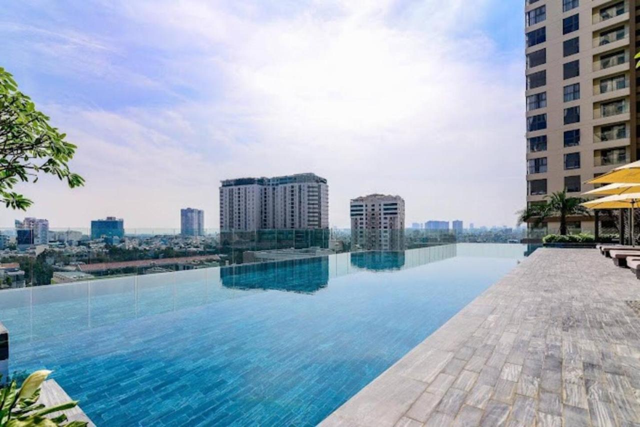 Amber Luxury Millennium Free Pool Apartment