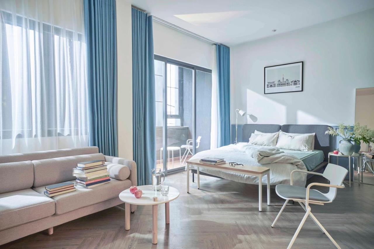 Hotel Express By M Village Dinh Cong Trang *