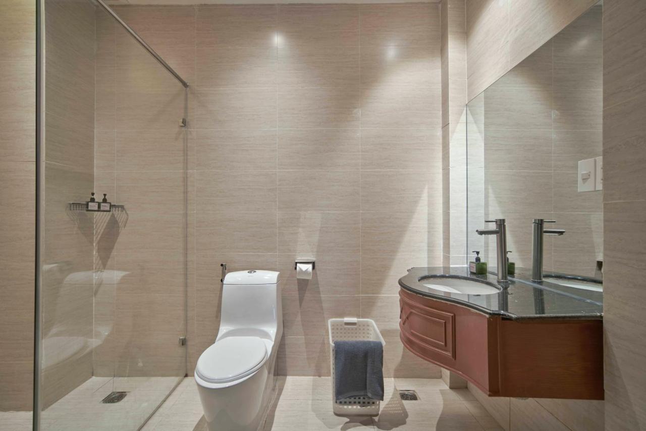 Express By M Village Dinh Cong Trang Hotel *