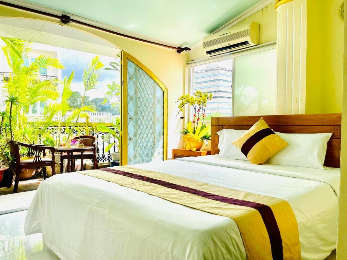 Nam Hotel