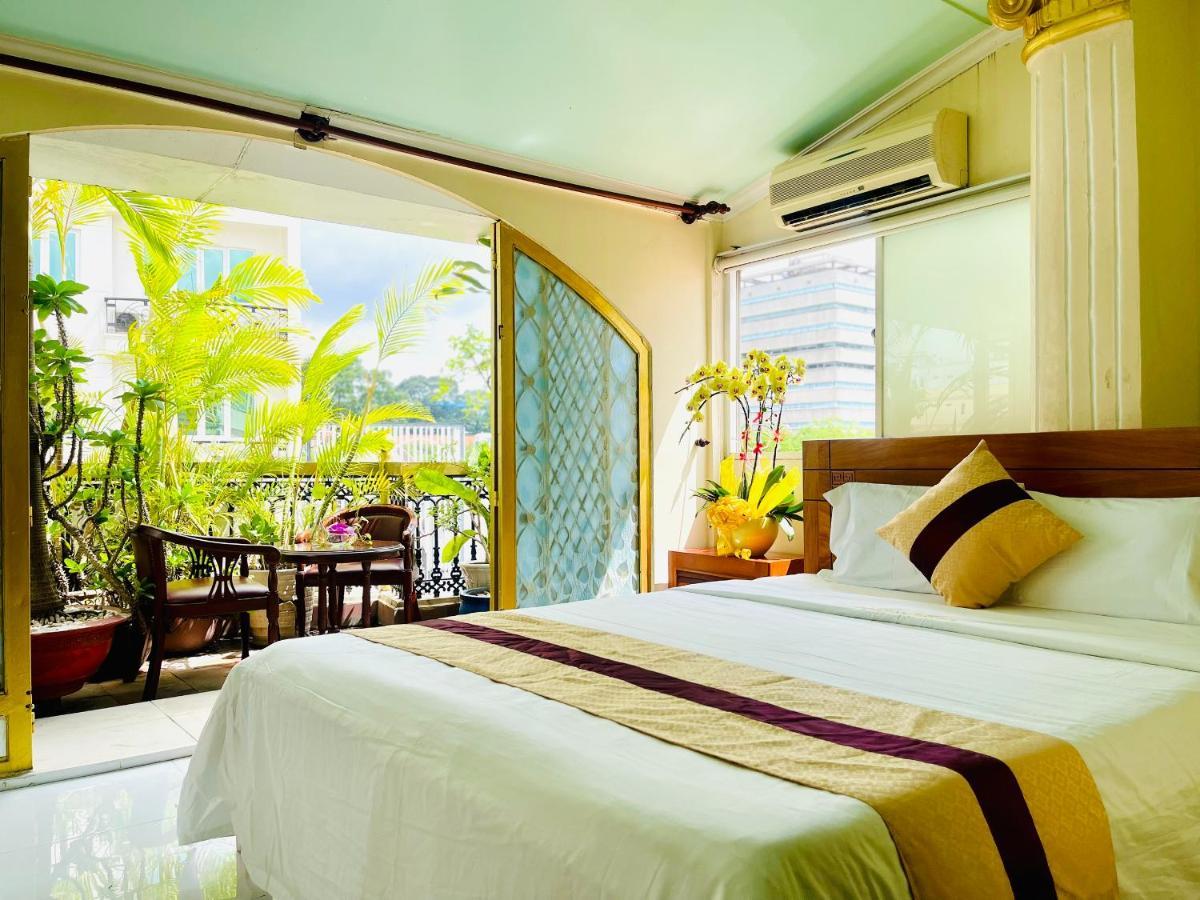 Nam Hotel