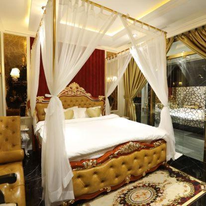 Enjoy 2 Hotel *
