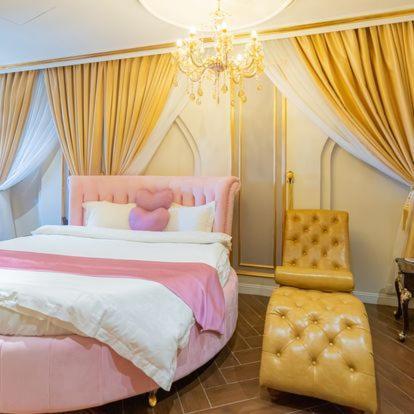Enjoy 2 Hotel *