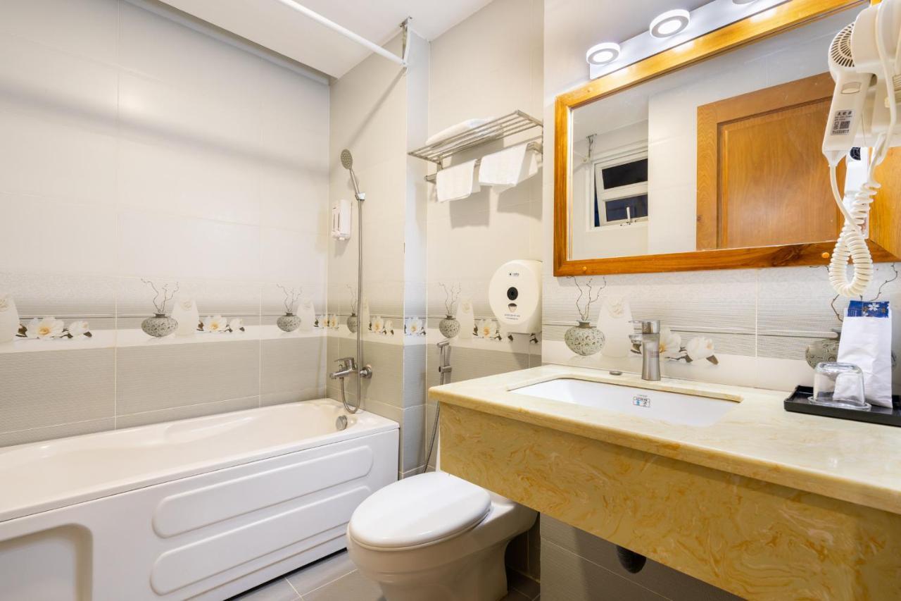 Hotel Vivian - Tan Son Nhat Airport