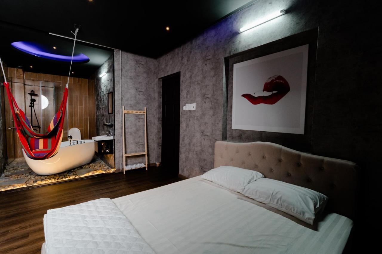 Love hotel Viking