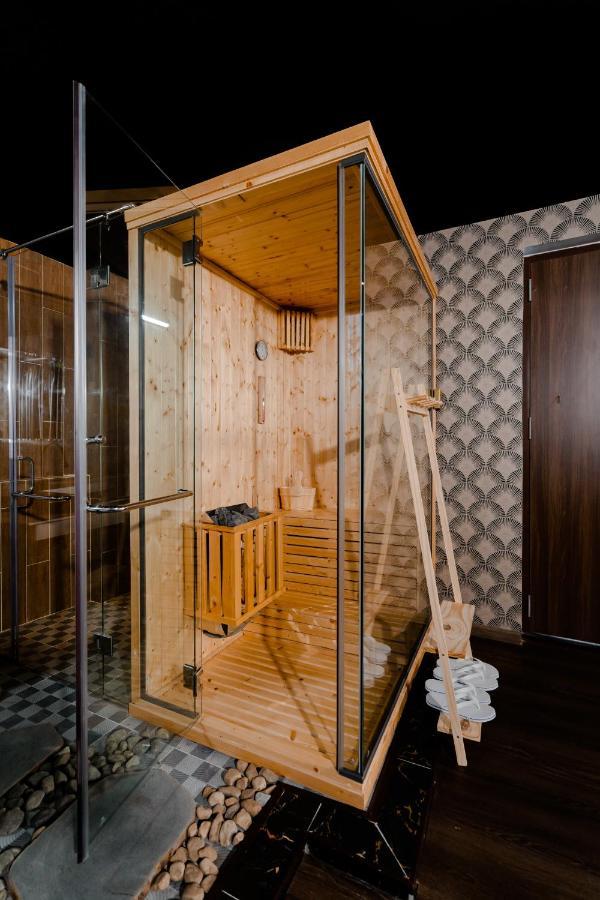 Love hotel Viking *