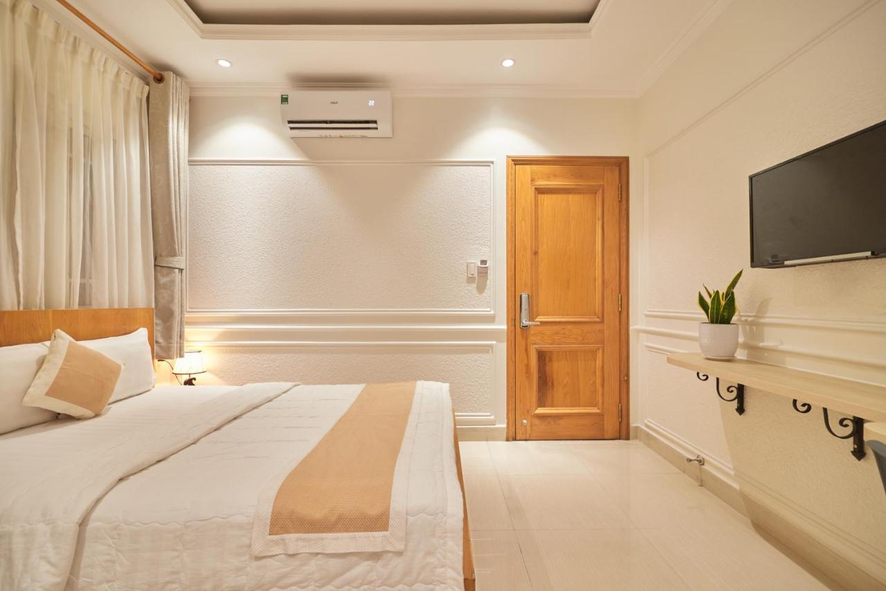 Bin Bin 10 - Mimosa Near Tan Son Nhat Airport 2*