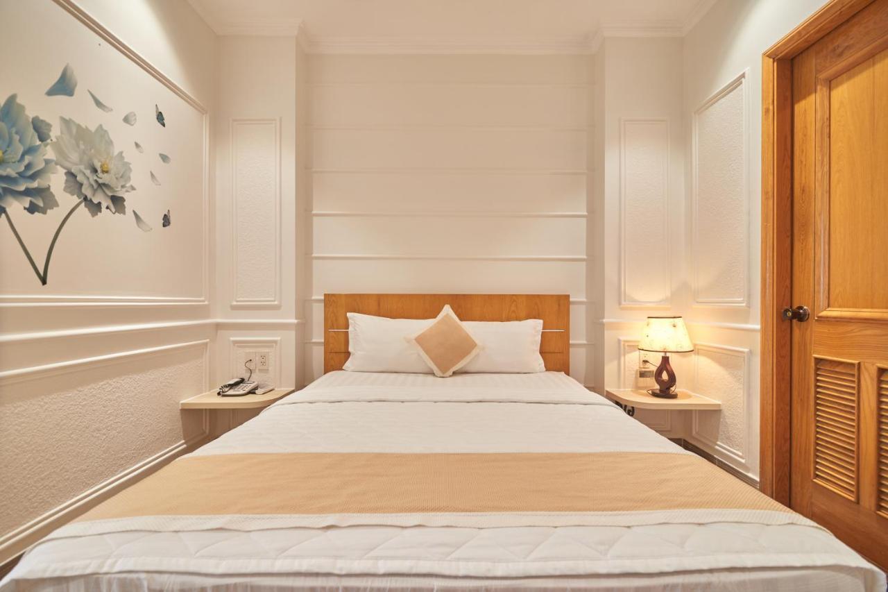 Hotel Bin Bin 10 - Mimosa Near Tan Son Nhat Airport Ho Chi Minh City