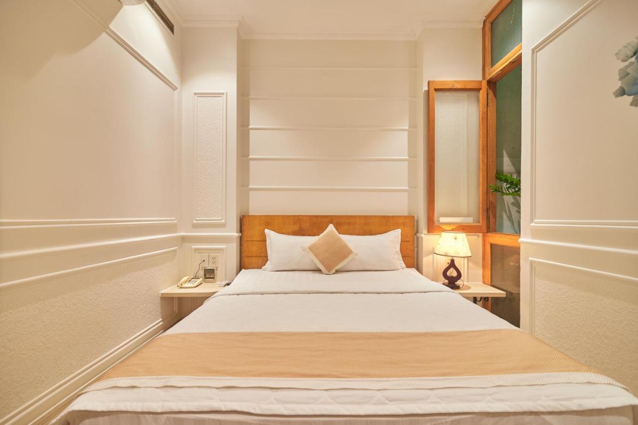 Bin Bin 10 - Mimosa Near Tan Son Nhat Airport 2*