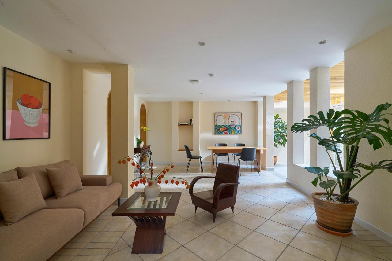 M Village Living Cach Mang Thang 8 Khách sạn 3*