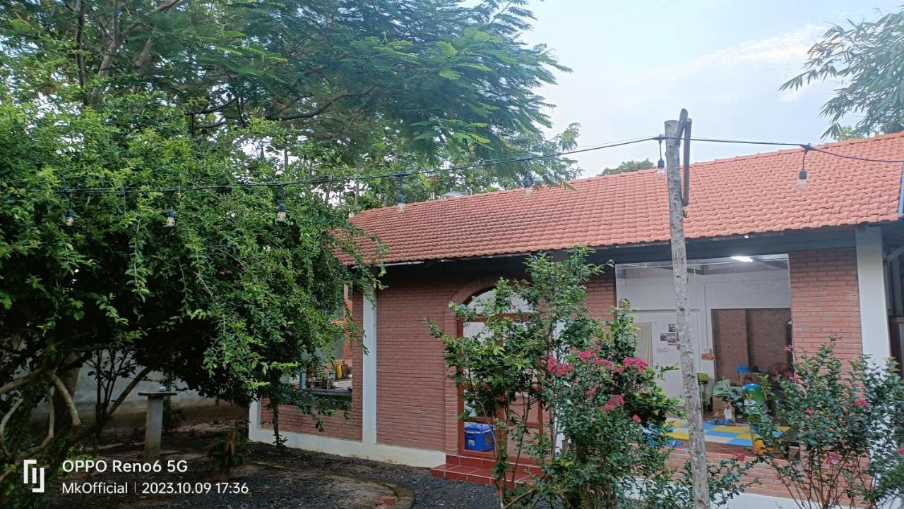 Homestay Me Khang 2 *