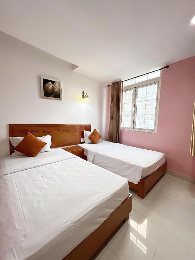 Bunny - Valentine - Bui Vien Street Hotel 3*