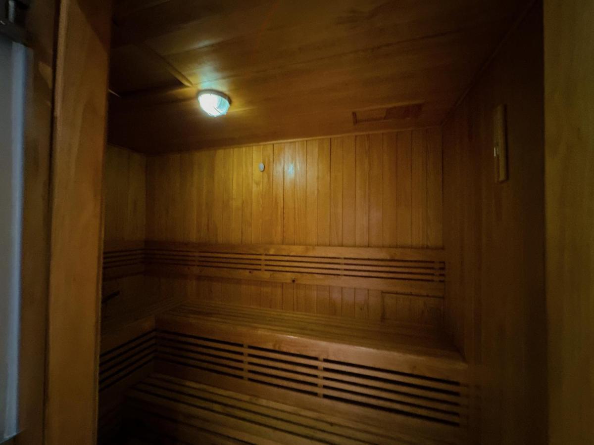 Four Seasonsthe Marq D1freepickup-pool-gym-sauna