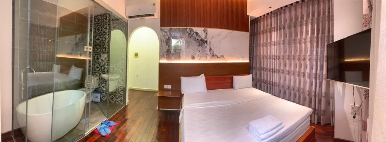 Fun Hotel