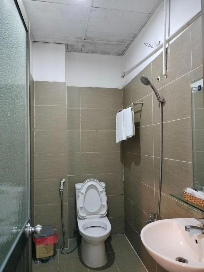 Quynh Hotel