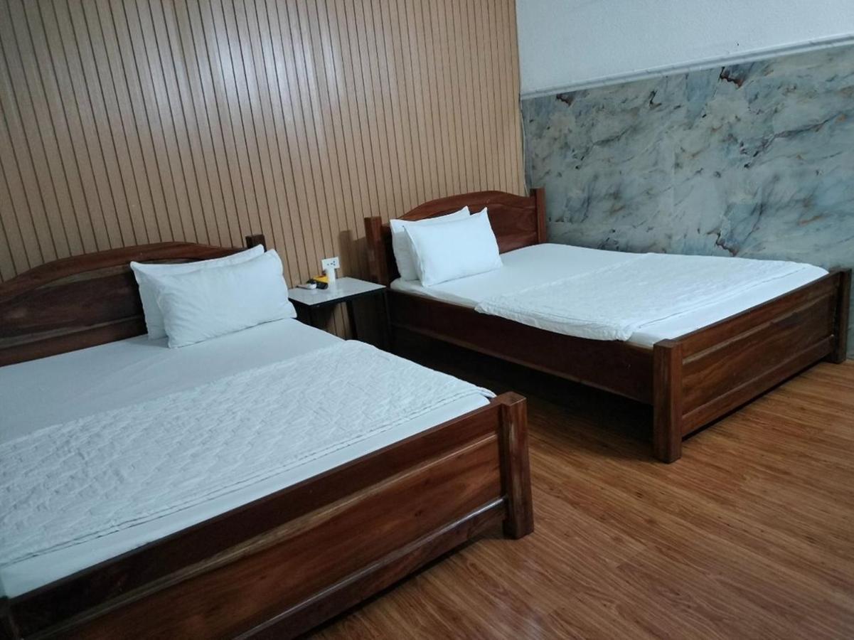 Quynh Hotel