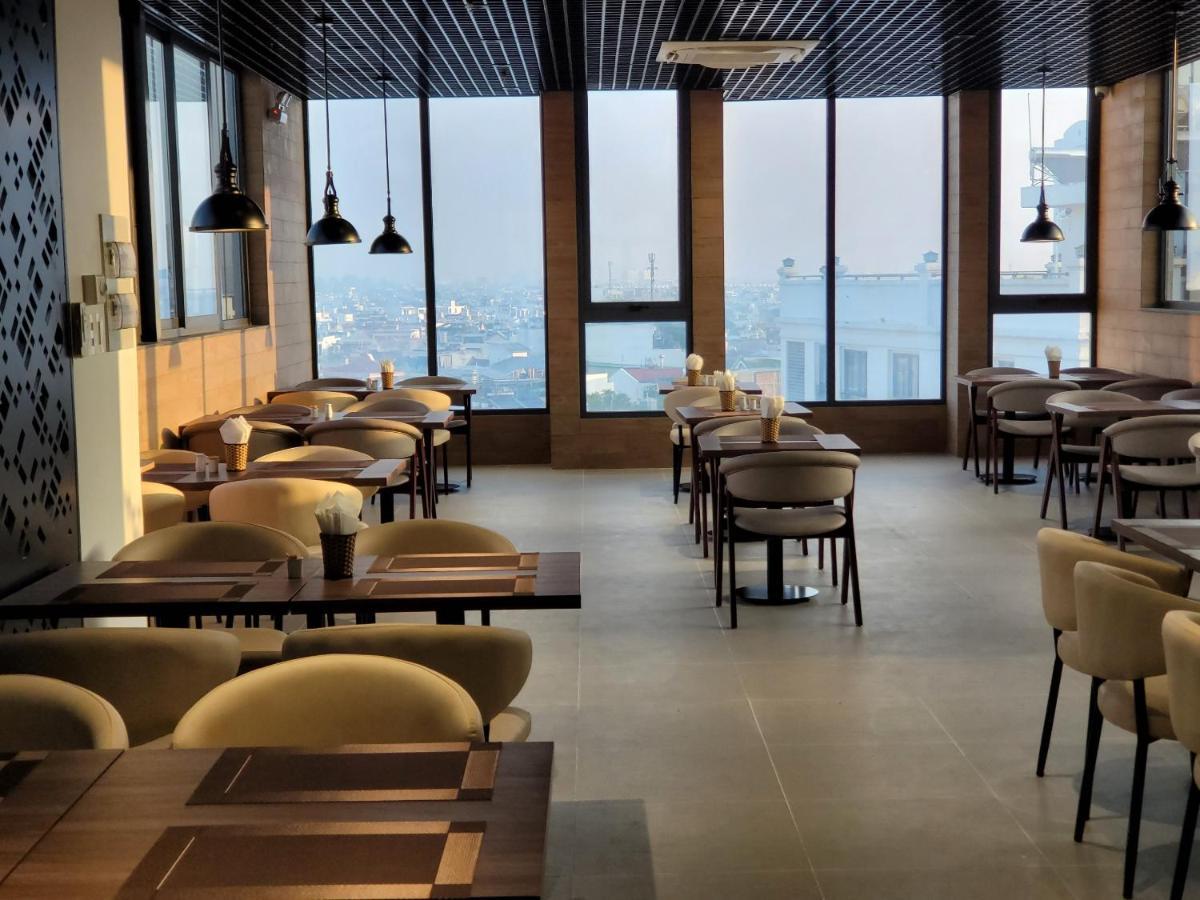 Thanh Long - Bach Dang 3*