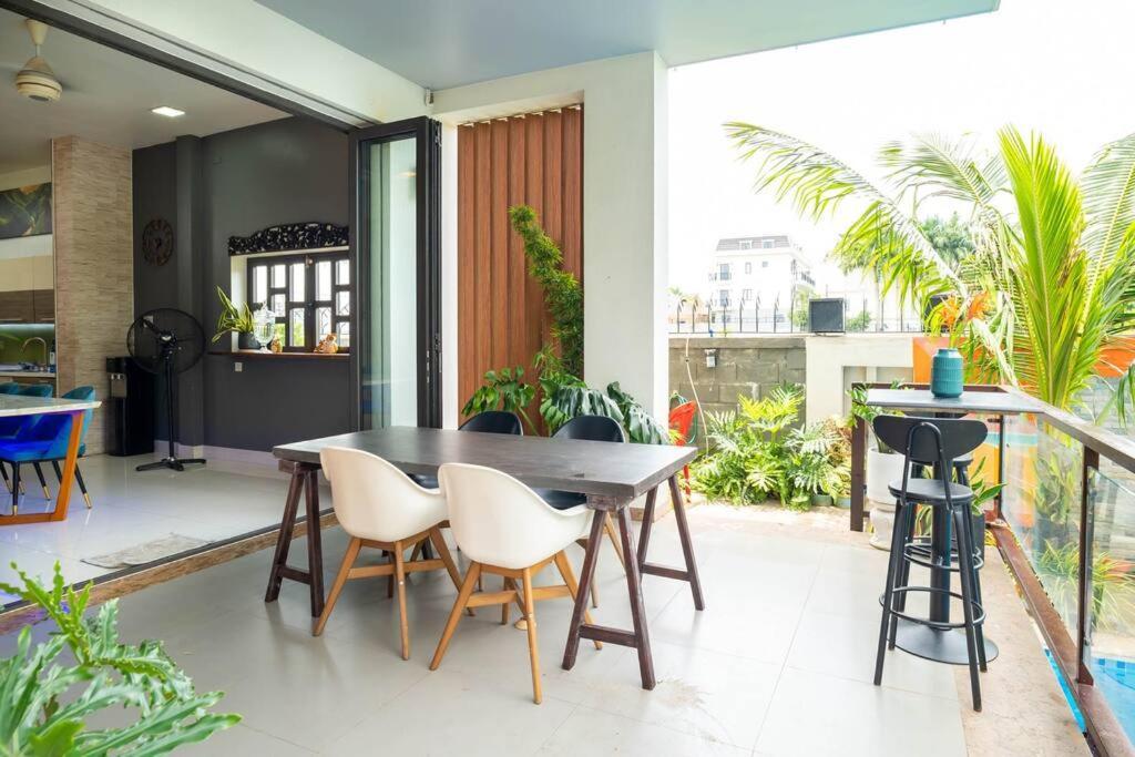 Villa Maison Khu Vuon Nhiet Doi Ho Chi Minh City