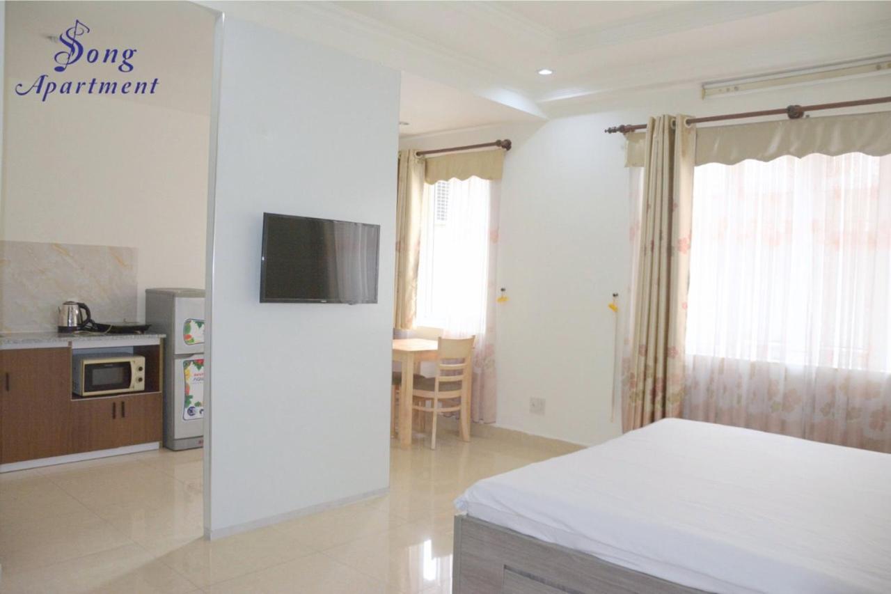 Song 1 Apartment *