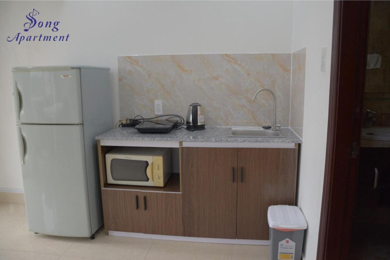 Apartment Song 1
