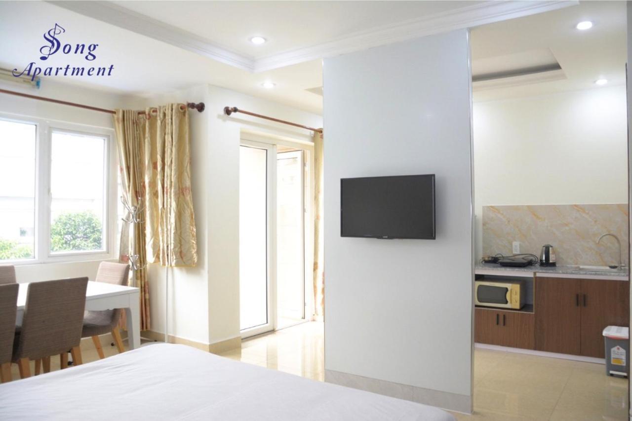 Song 1 Apartment *