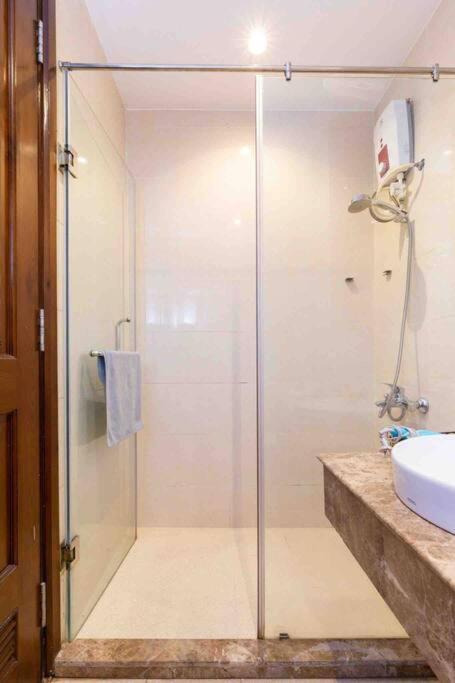 Skyhomes Near Tan Son Nhat Airport-cherry Le Apartment