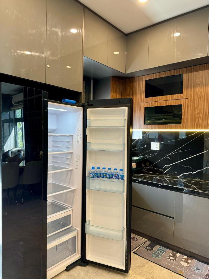 Khanh Nguyen Luxury, Fully Furnished With Street View Apartment Ho Chi Minh City