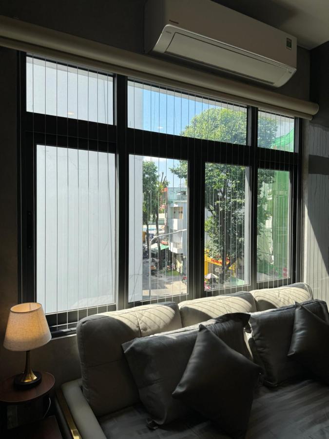 Khanh Nguyen Luxury, Fully Furnished With Street View Apartment