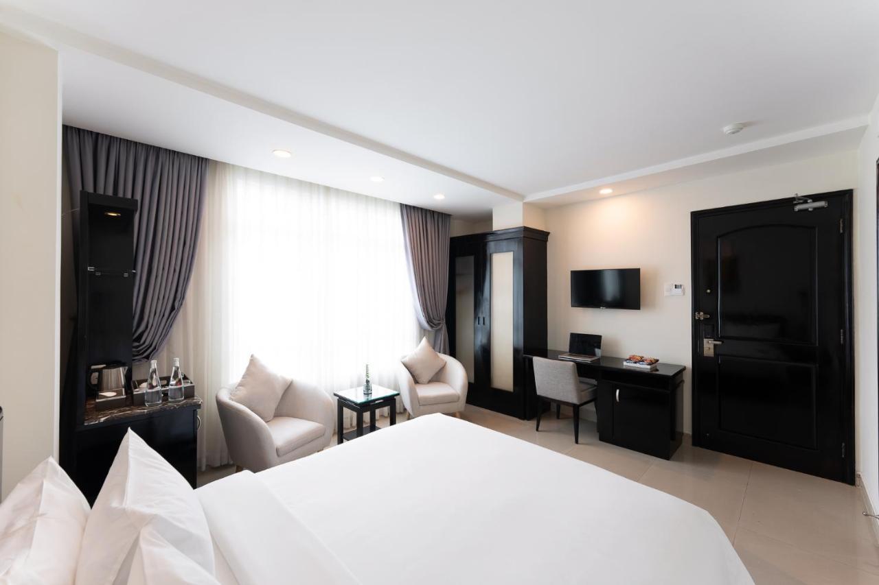 Cosmo Sai Gon Central Hotel