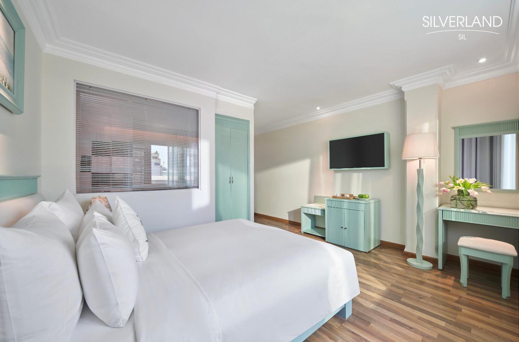 Silverland Sil 4*