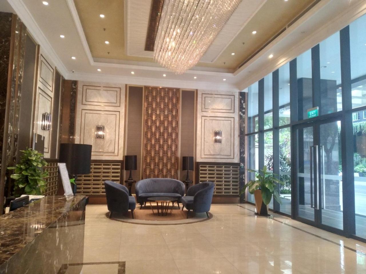 Delux D1,3bedrooms,2 Bath,pool,gym Apartment Ho Chi Minh City