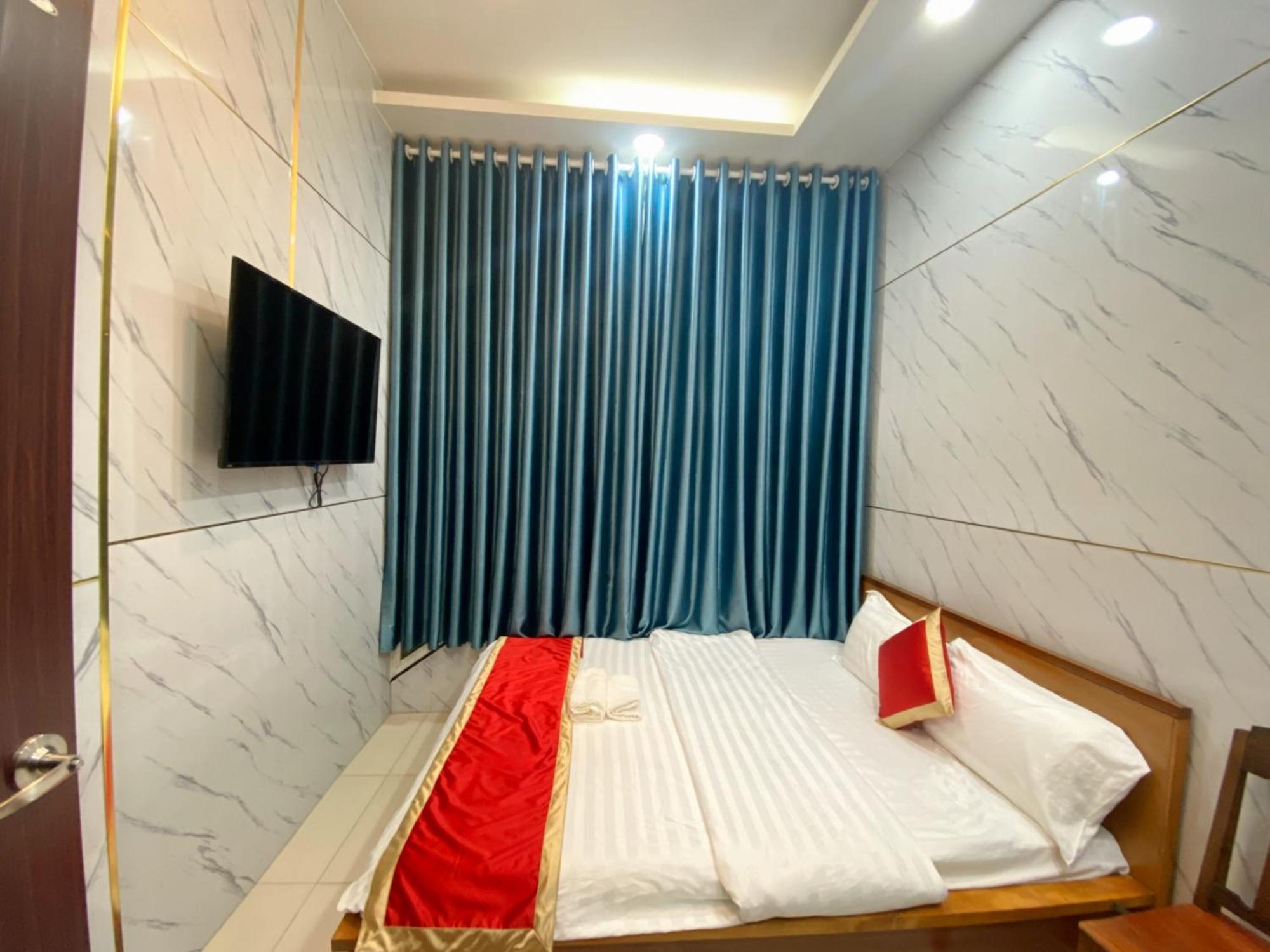 Lucky Hotel